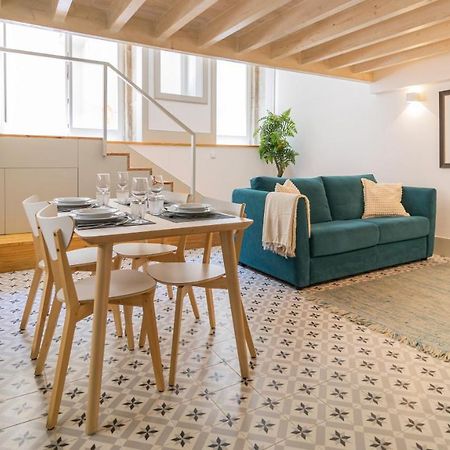Central Stunning Duplex W/ Patio By Lovelystay Porto Exterior photo