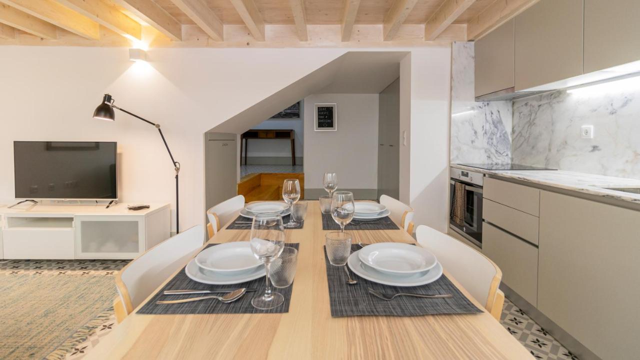 Central Stunning Duplex W/ Patio By Lovelystay Porto Exterior photo
