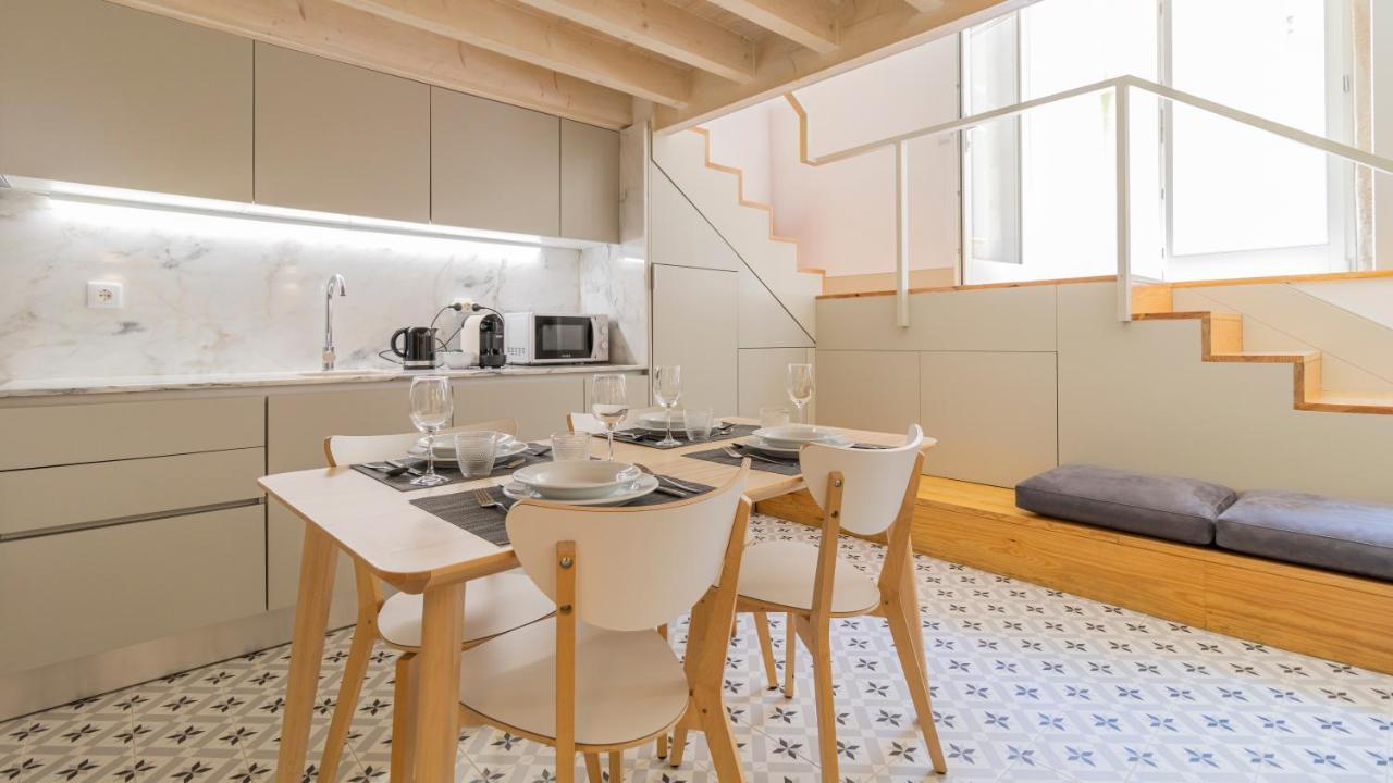 Central Stunning Duplex W/ Patio By Lovelystay Porto Exterior photo
