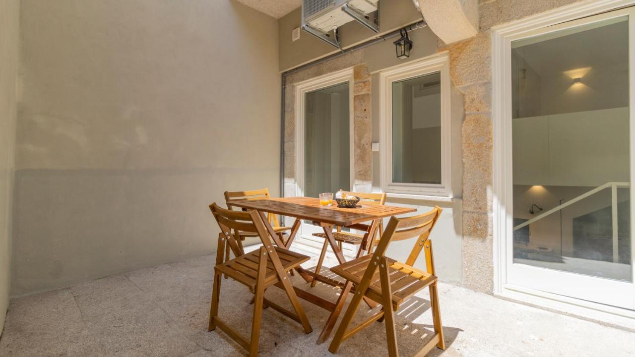 Central Stunning Duplex W/ Patio By Lovelystay Porto Exterior photo